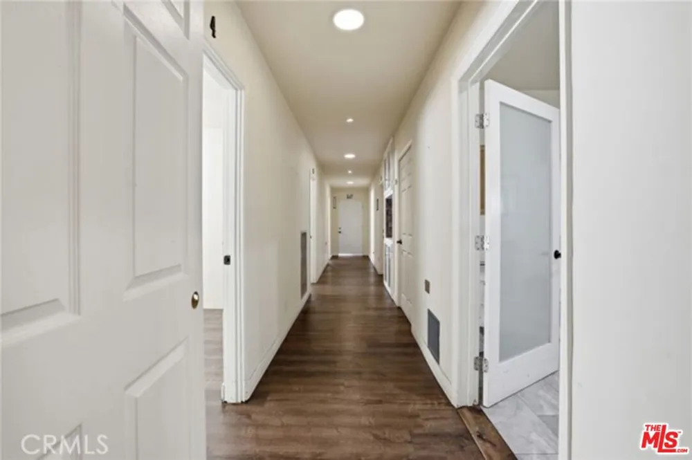 6732 Wooster Avenue Los Angeles, CA 90056