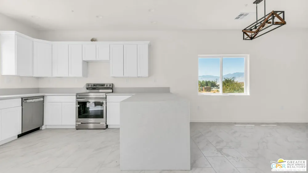 16388 Avenida Rambla Desert Hot Springs, CA 92240