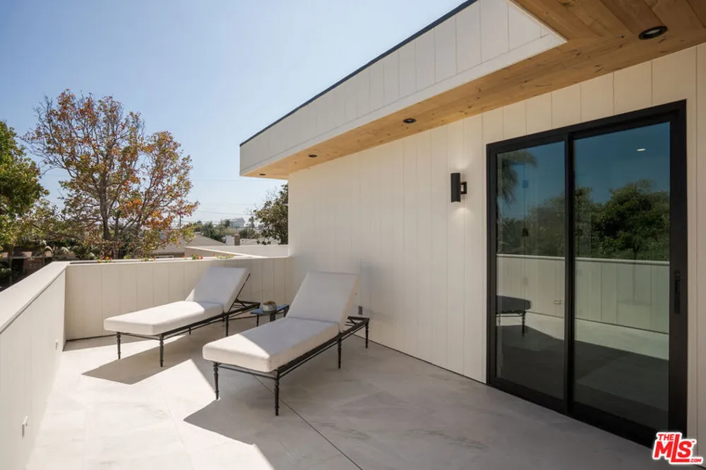4432 Berryman Avenue Culver City, CA 90230