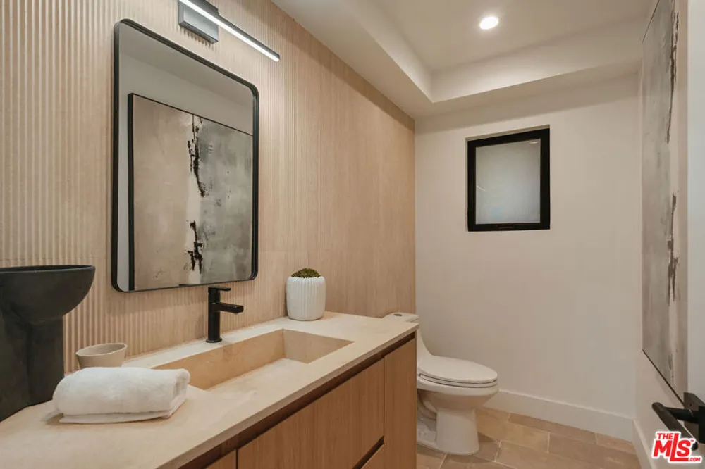 4432 Berryman Avenue Culver City, CA 90230