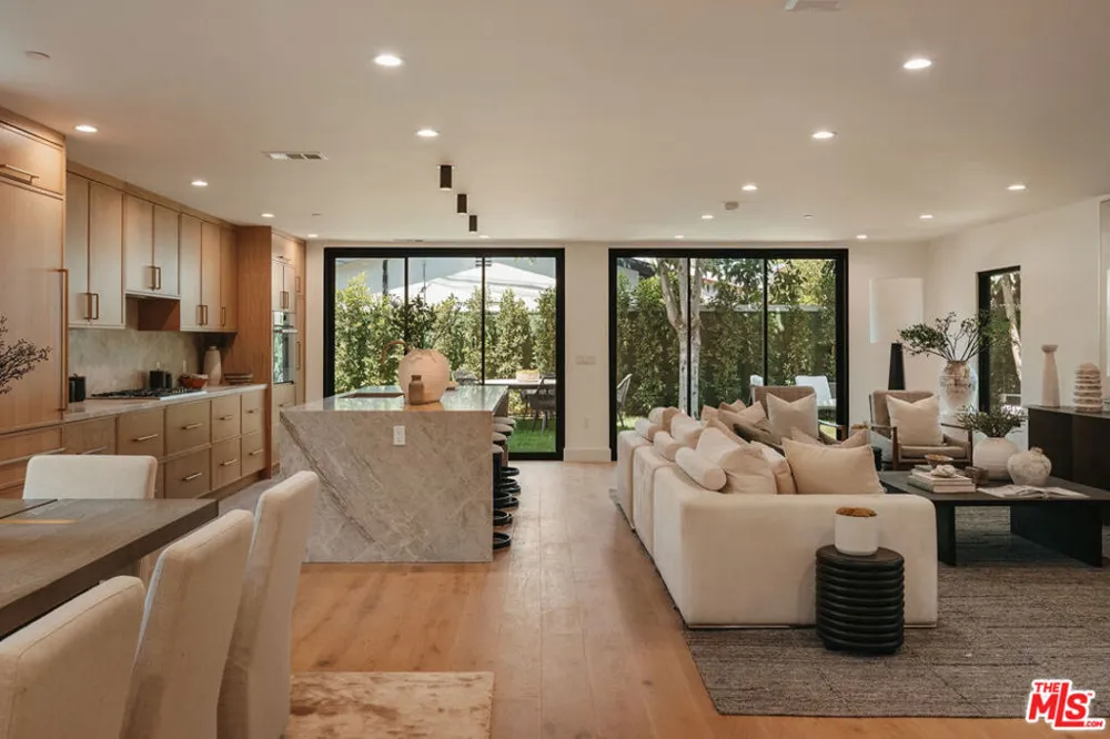 4432 Berryman Avenue Culver City, CA 90230