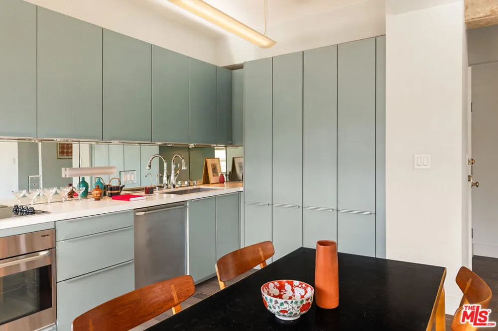 109 Sycamore Avenue #102 Los Angeles, CA 90036
