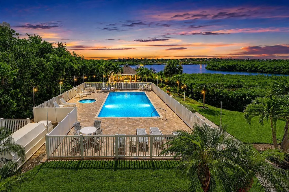 19519 GULF BOULEVARD #202 Indian Shores, FL 33785