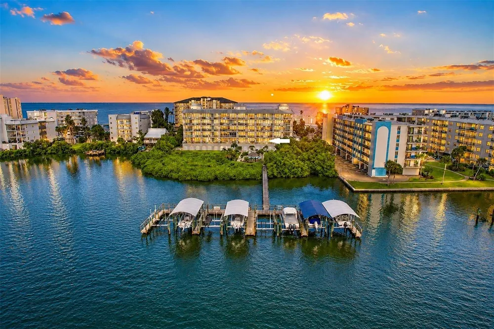 19519 GULF BOULEVARD #202 Indian Shores, FL 33785