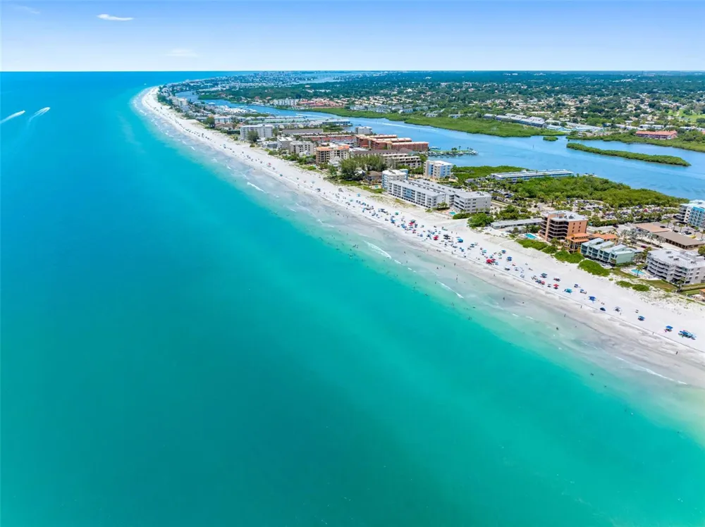 19519 GULF BOULEVARD #202 Indian Shores, FL 33785