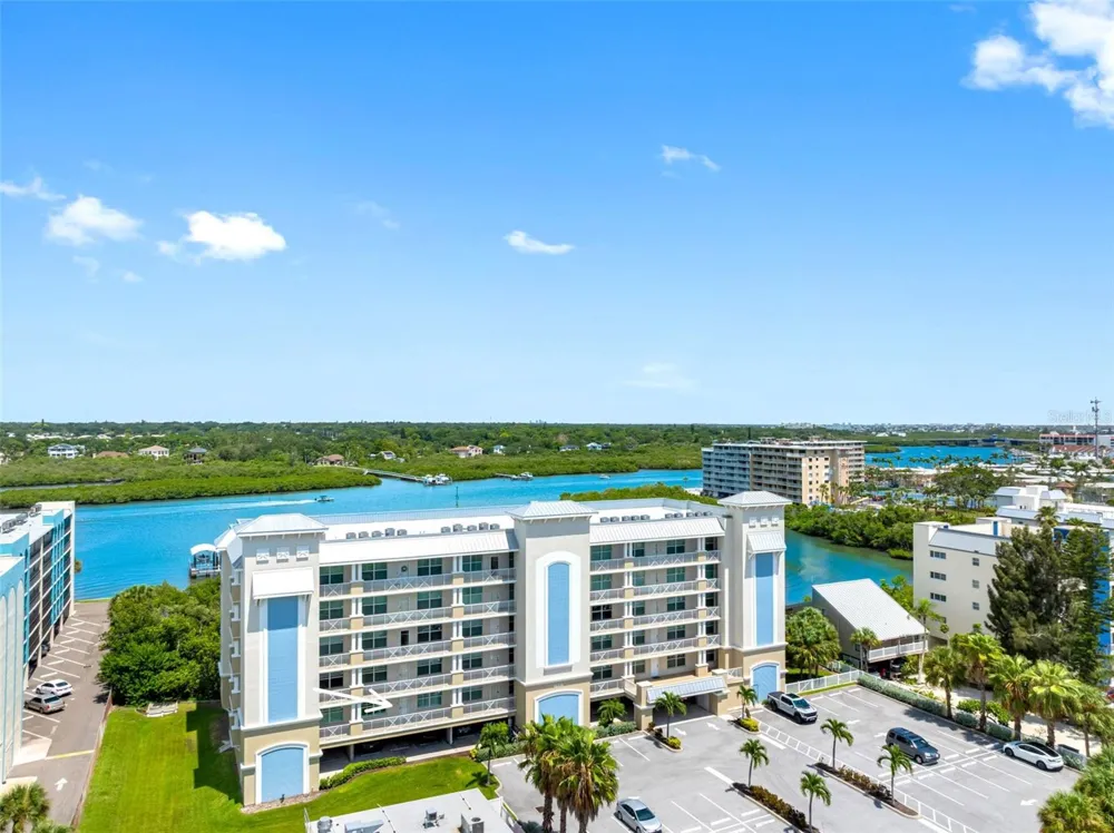 19519 GULF BOULEVARD #202 Indian Shores, FL 33785