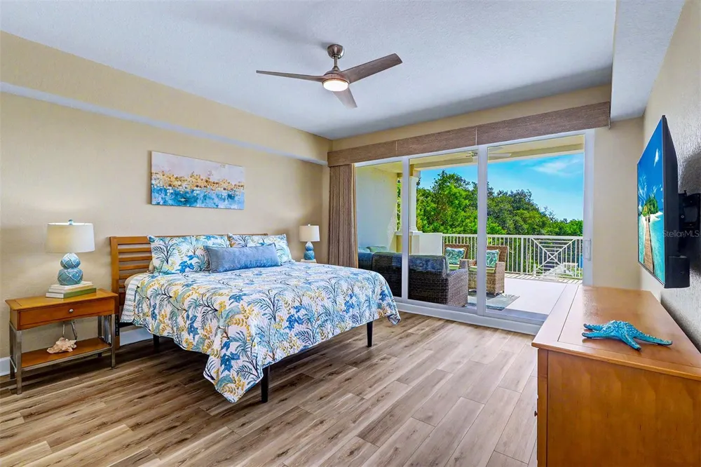 19519 GULF BOULEVARD #202 Indian Shores, FL 33785