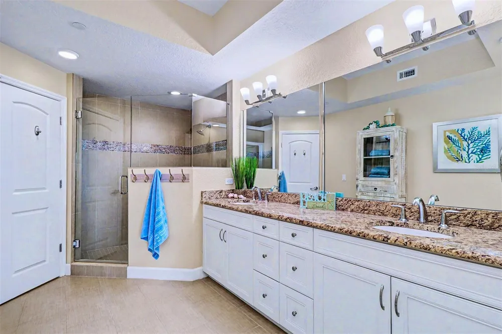 19519 GULF BOULEVARD #202 Indian Shores, FL 33785