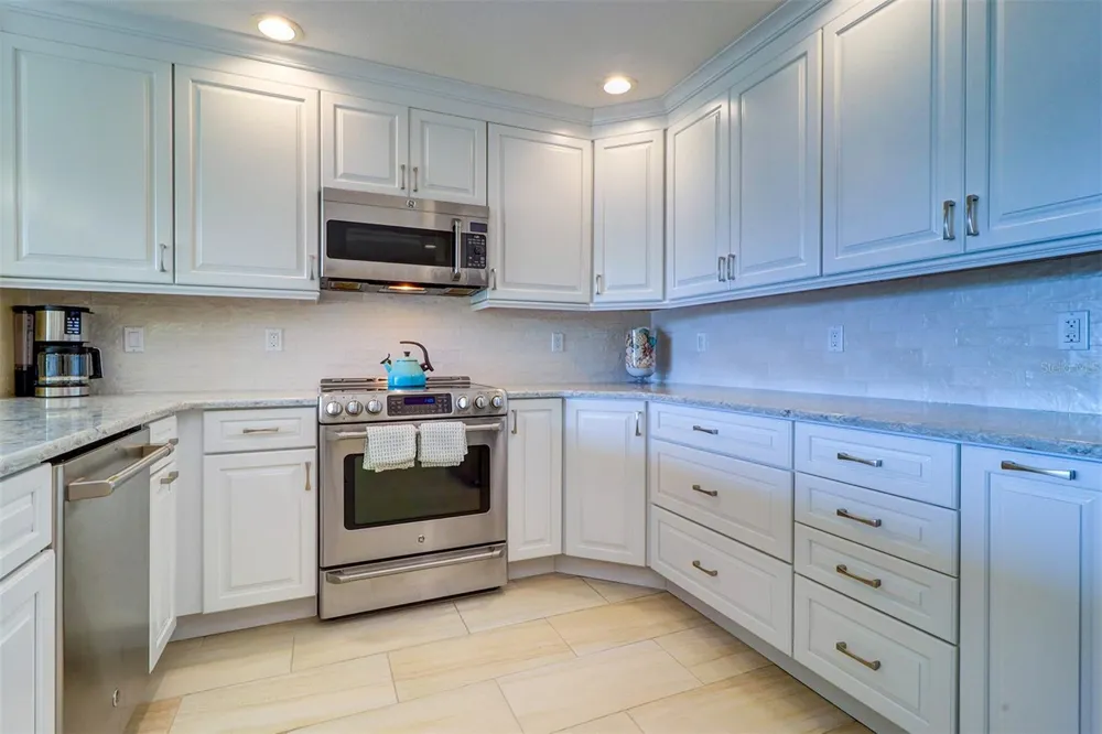 19519 GULF BOULEVARD #202 Indian Shores, FL 33785