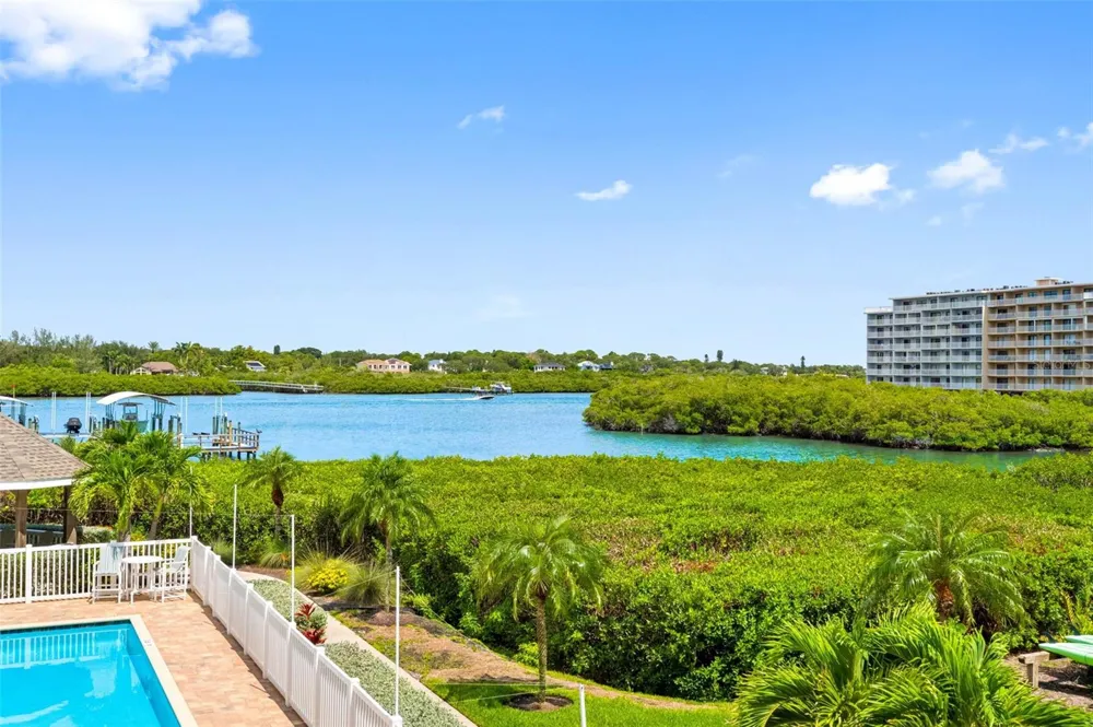 19519 GULF BOULEVARD #202 Indian Shores, FL 33785