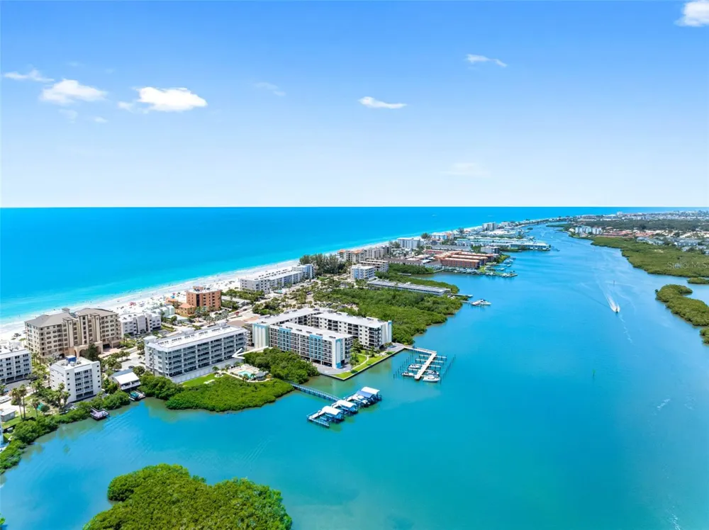 19519 GULF BOULEVARD #202 Indian Shores, FL 33785