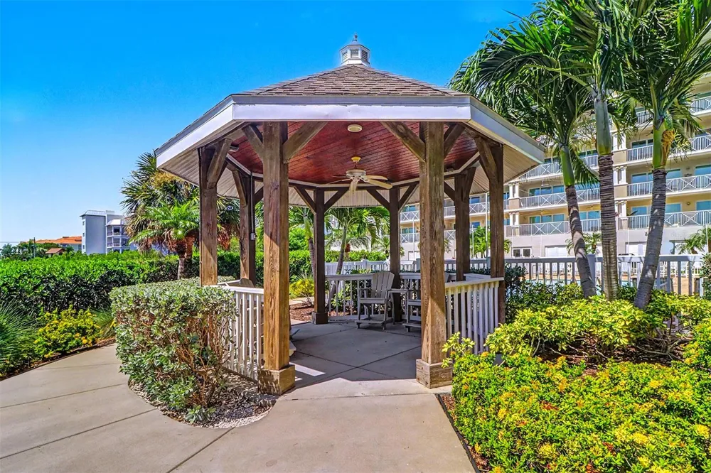 19519 GULF BOULEVARD #202 Indian Shores, FL 33785
