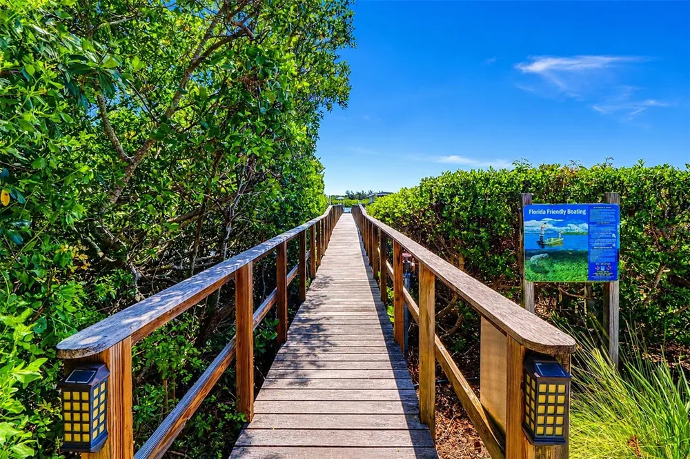 19519 GULF BOULEVARD #202 Indian Shores, FL 33785