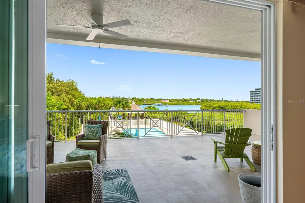 19519 GULF BOULEVARD #202 Indian Shores, FL 33785