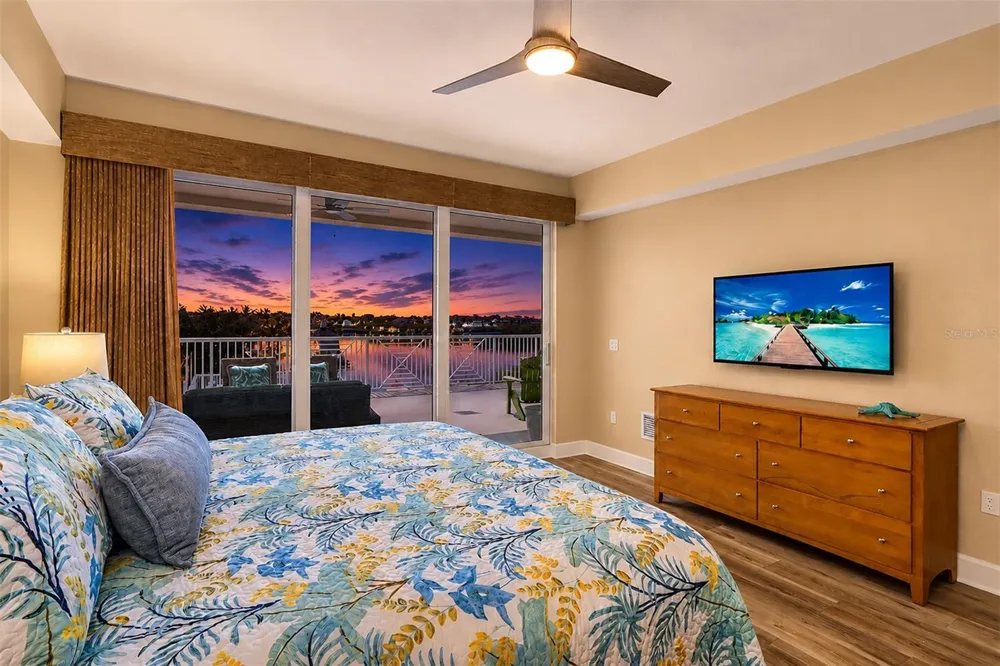 19519 GULF BOULEVARD #202 Indian Shores, FL 33785