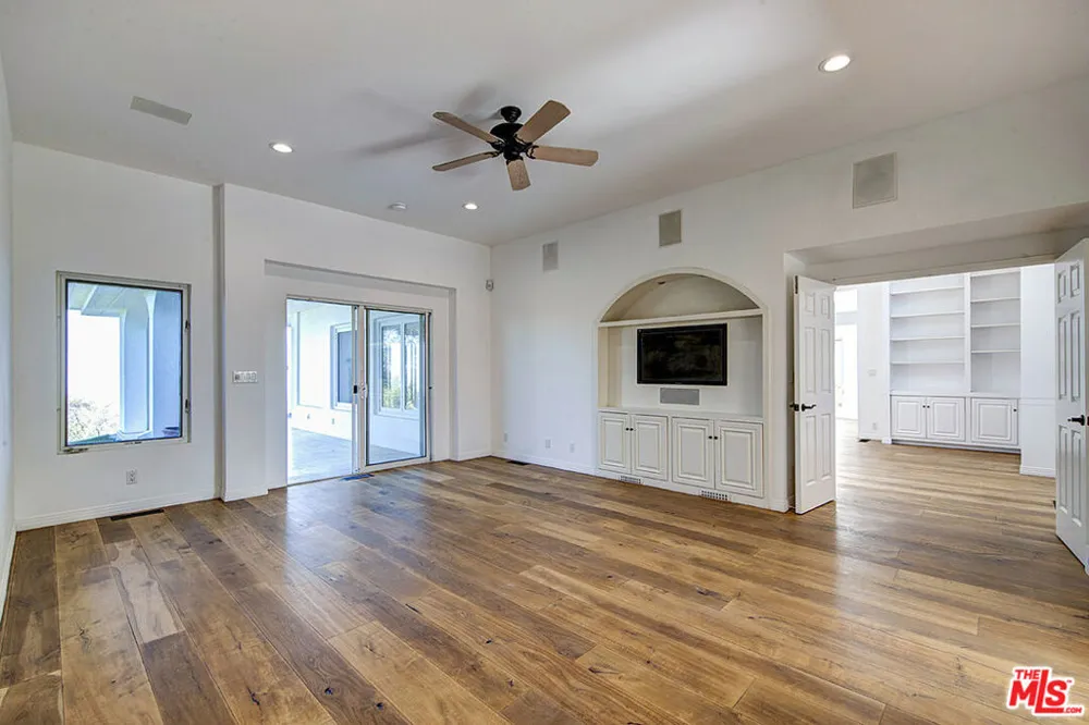 21965 Saddle Peak Road Topanga, CA 90290