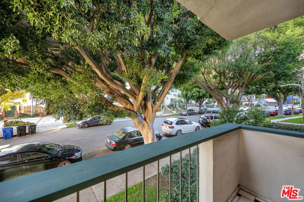 3640 Cardiff Avenue #119 Los Angeles, CA 90034