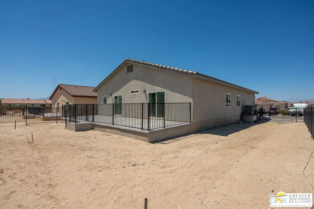 16364 Avenida Rambla Desert Hot Springs, CA 92240