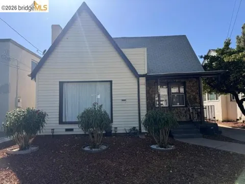 1376 Elm Street