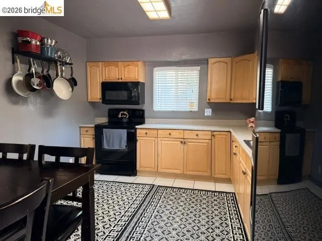 1376 Elm Street Pittsburg, CA 94565