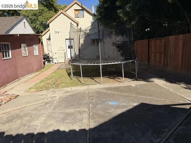 1376 Elm Street Pittsburg, CA 94565