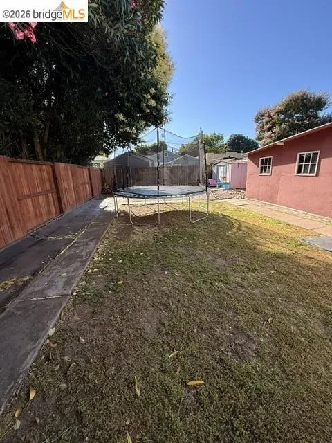 1376 Elm Street Pittsburg, CA 94565