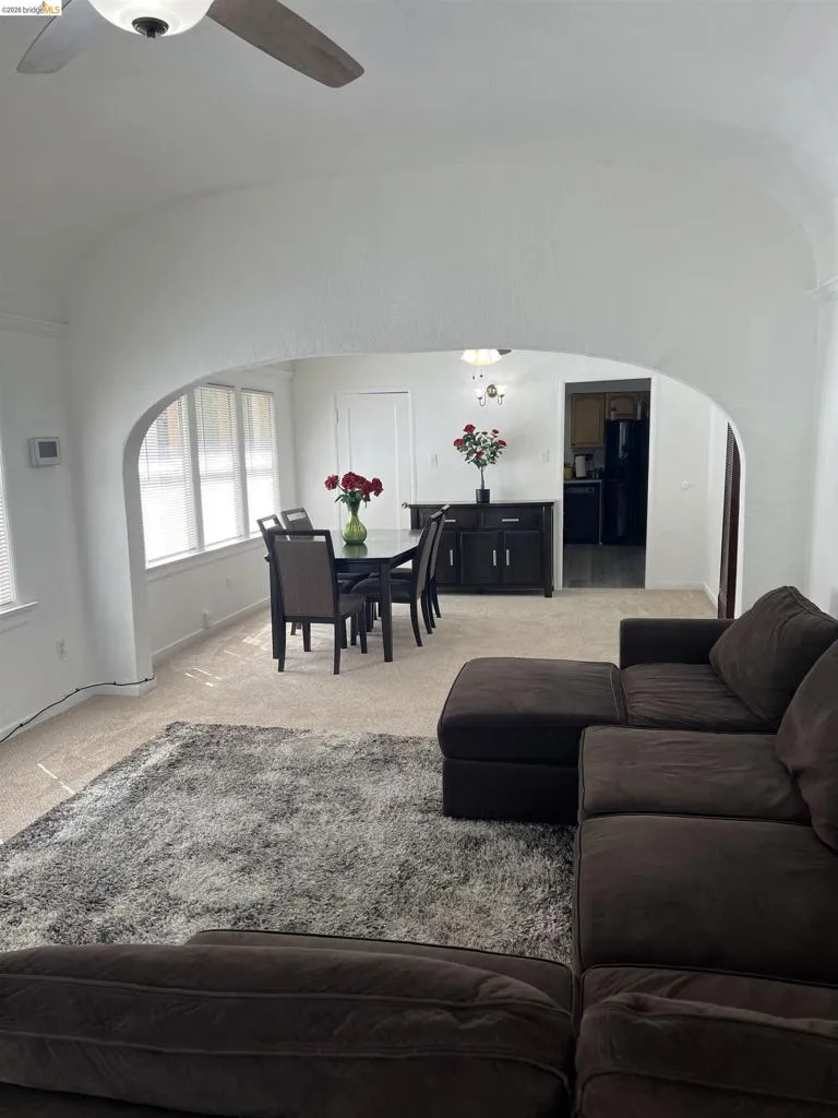 1376 Elm Street Pittsburg, CA 94565