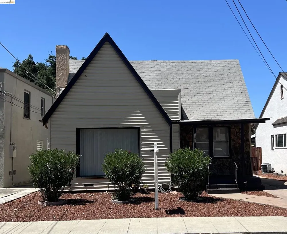 1376 Elm Street Pittsburg, CA 94565