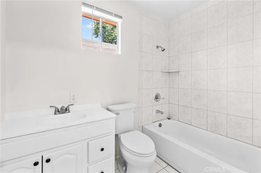 2515 Mayberry Street Los Angeles, CA 90026