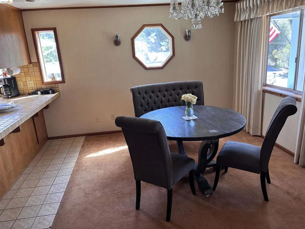 19256 Rockridge Way Sonora, CA 95370