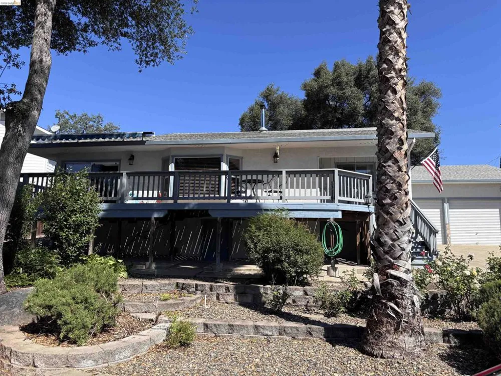19256 Rockridge Way Sonora, CA 95370