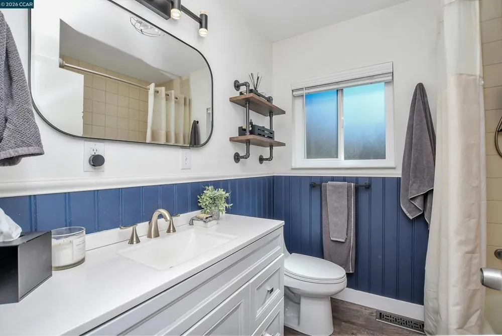 2160 Walnut St Martinez, CA 94553