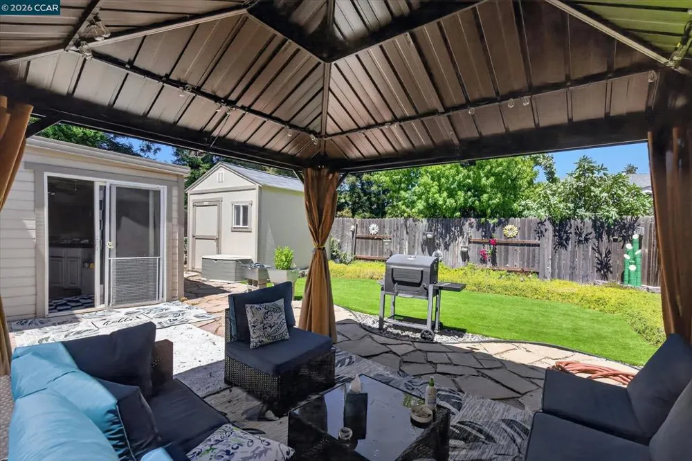 2504 Silverado Dr Antioch, CA 94509