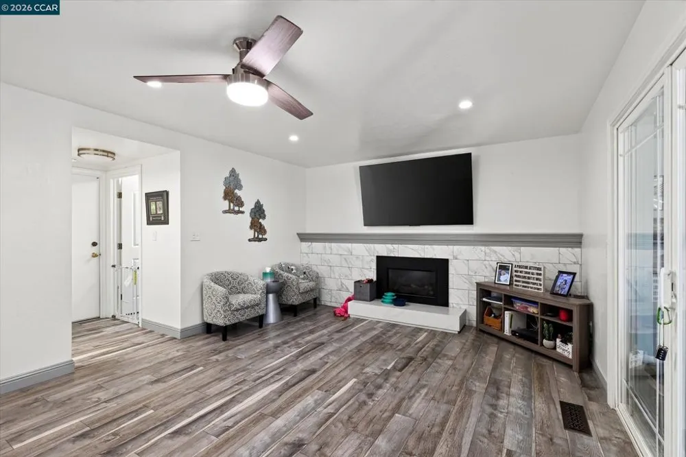 2504 Silverado Dr Antioch, CA 94509