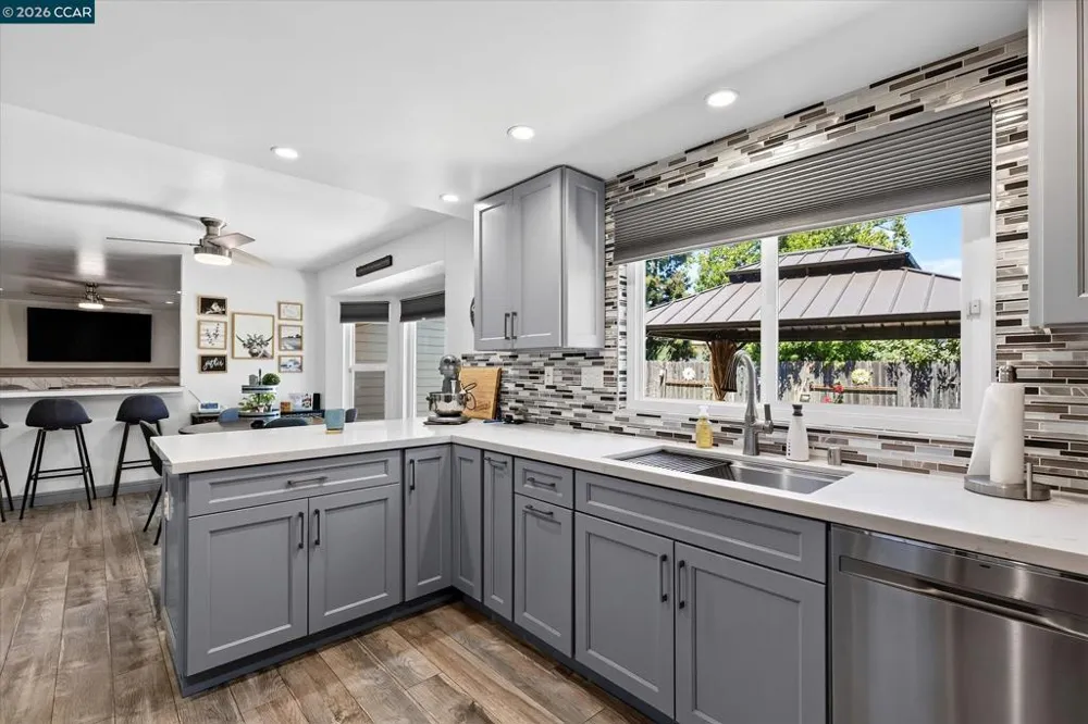 2504 Silverado Dr Antioch, CA 94509