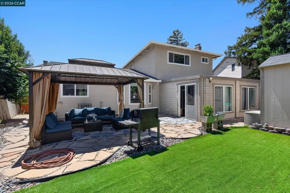 2504 Silverado Dr Antioch, CA 94509