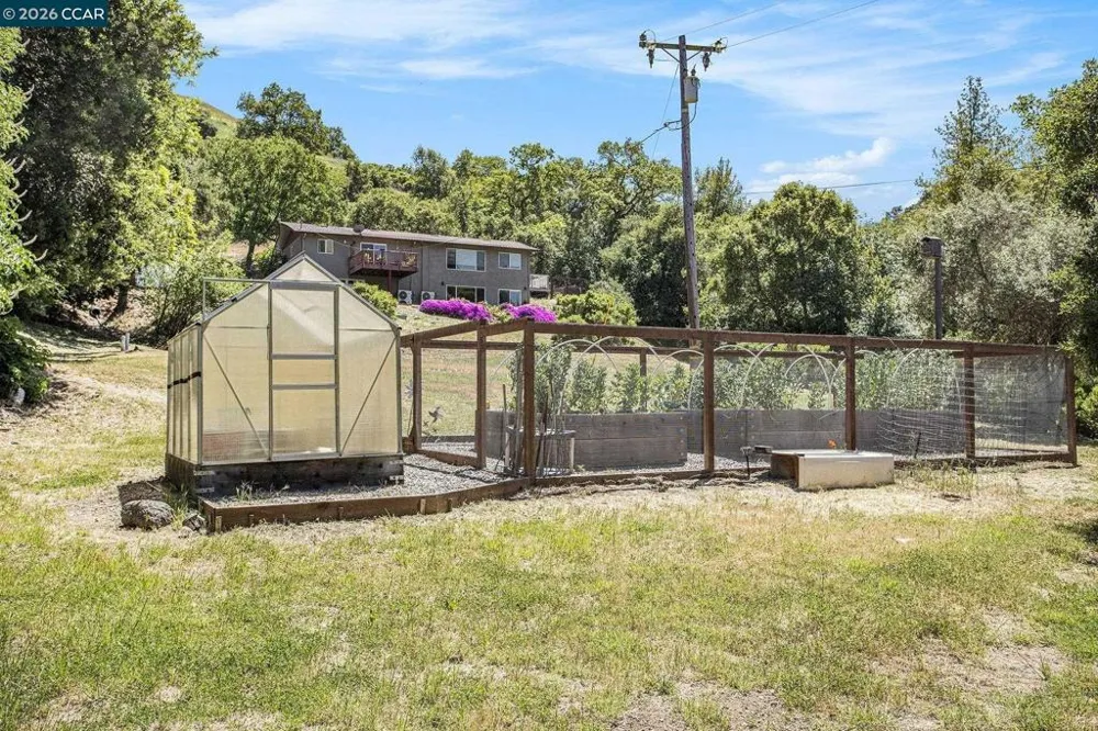 5745 Alhambra Valley Rd Martinez, CA 94553