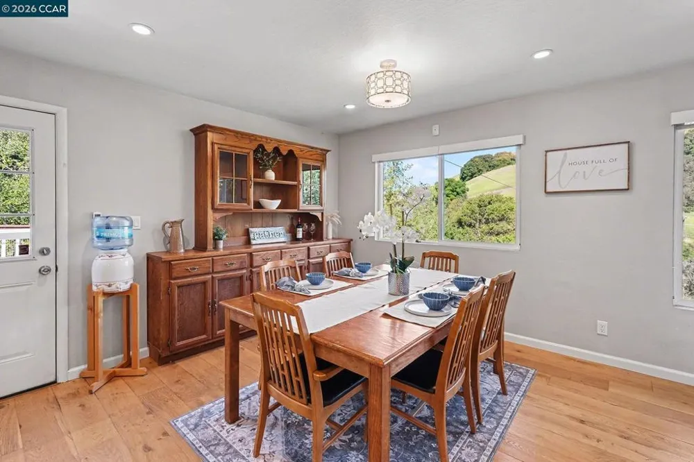 5745 Alhambra Valley Rd Martinez, CA 94553
