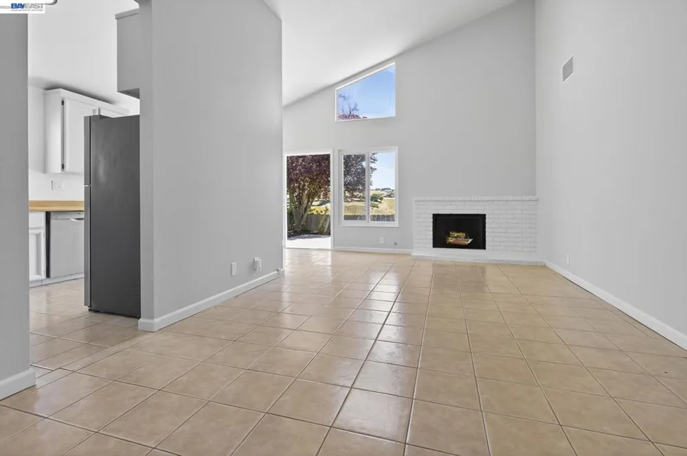 247 Sparrow Dr Hercules, CA 94547