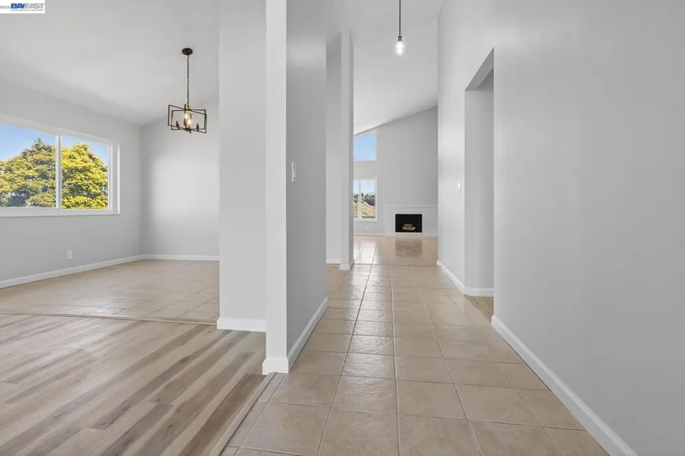 247 Sparrow Dr Hercules, CA 94547