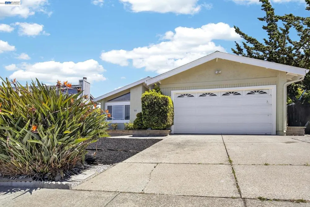 247 Sparrow Dr Hercules, CA 94547