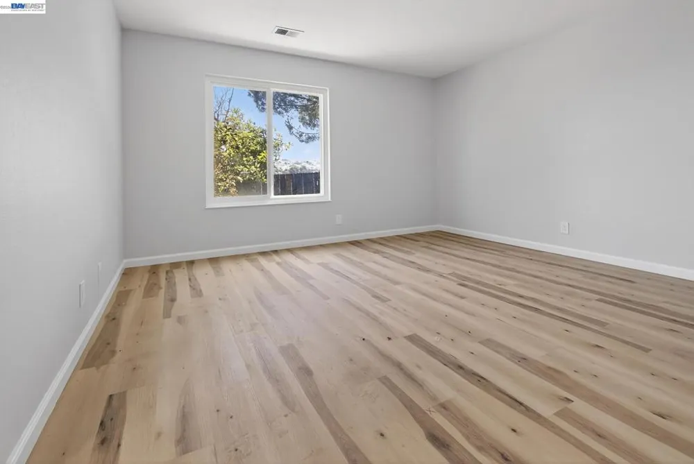 247 Sparrow Dr Hercules, CA 94547