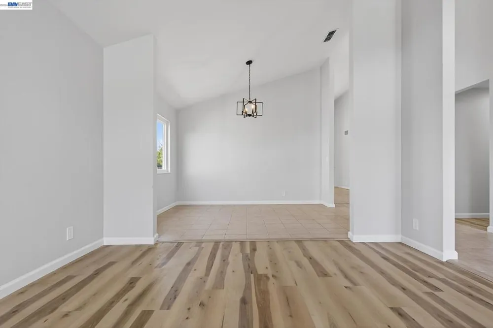 247 Sparrow Dr Hercules, CA 94547