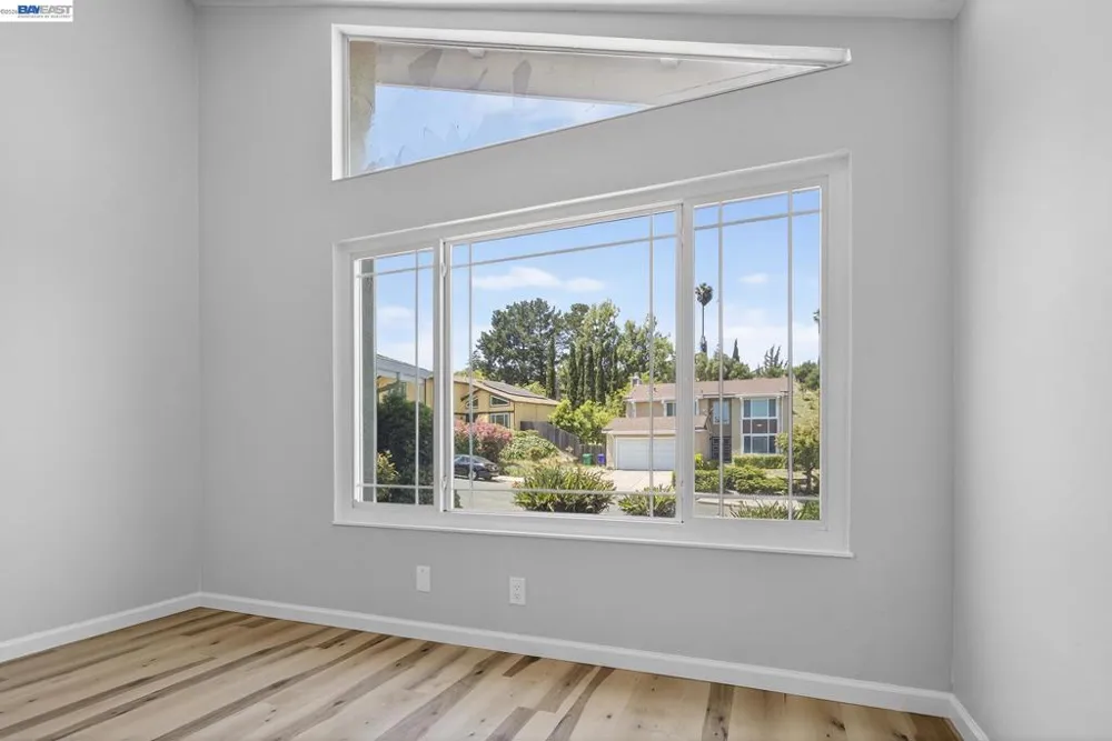 247 Sparrow Dr Hercules, CA 94547