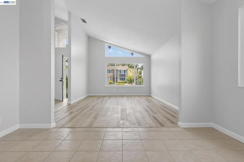 247 Sparrow Dr Hercules, CA 94547