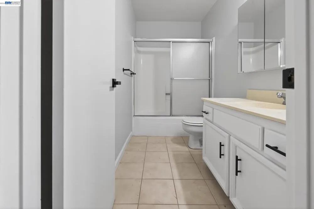 247 Sparrow Dr Hercules, CA 94547
