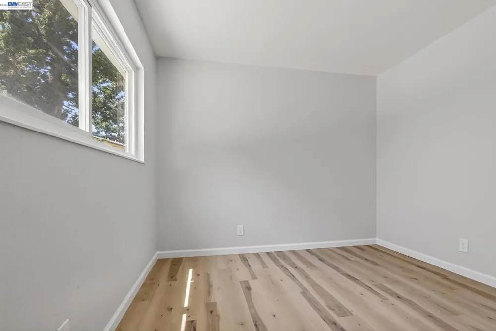 247 Sparrow Dr Hercules, CA 94547