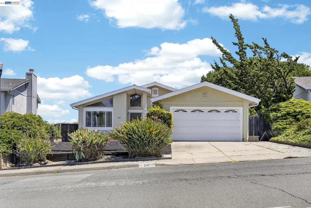 247 Sparrow Dr Hercules, CA 94547