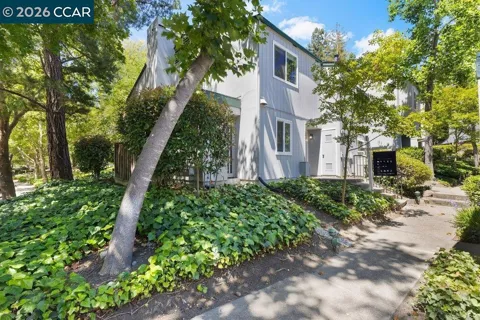 401 Old Orchard Ct