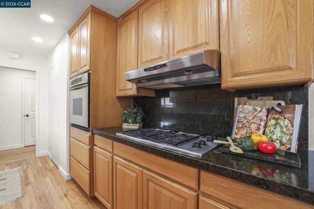 19 Mardock Ct Pleasant Hill, CA 94523